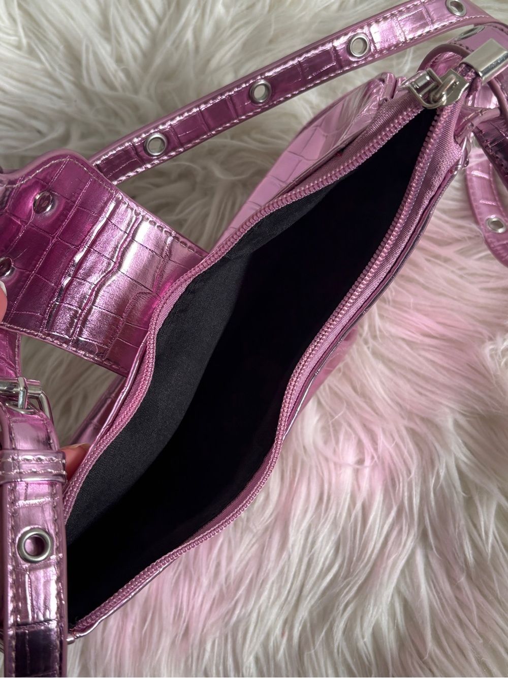 Metallic Pink Croc-Embossed Shoulder Bag - Picture 5 of 6